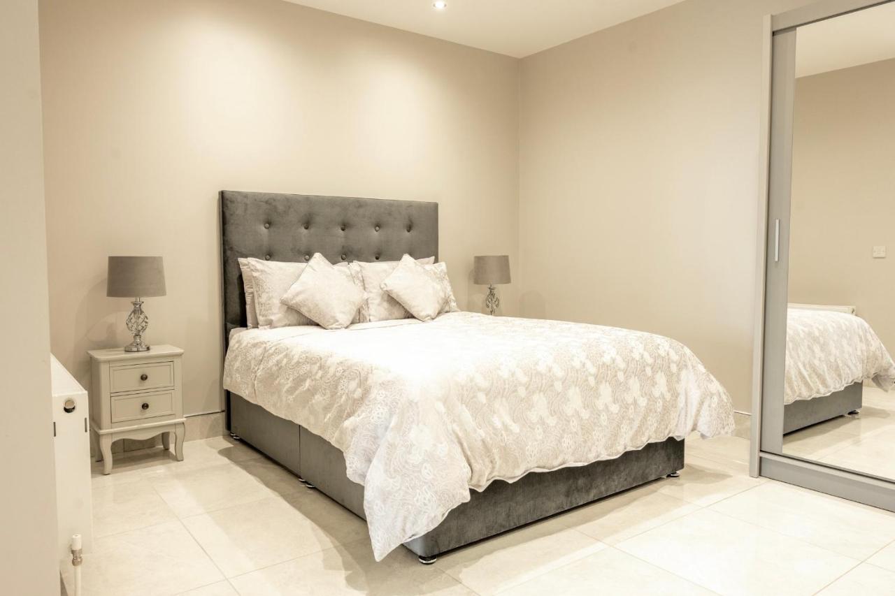 The View Apartment 2, Newry - Luxury Open Plan Apartment With City Views Eksteriør bilde